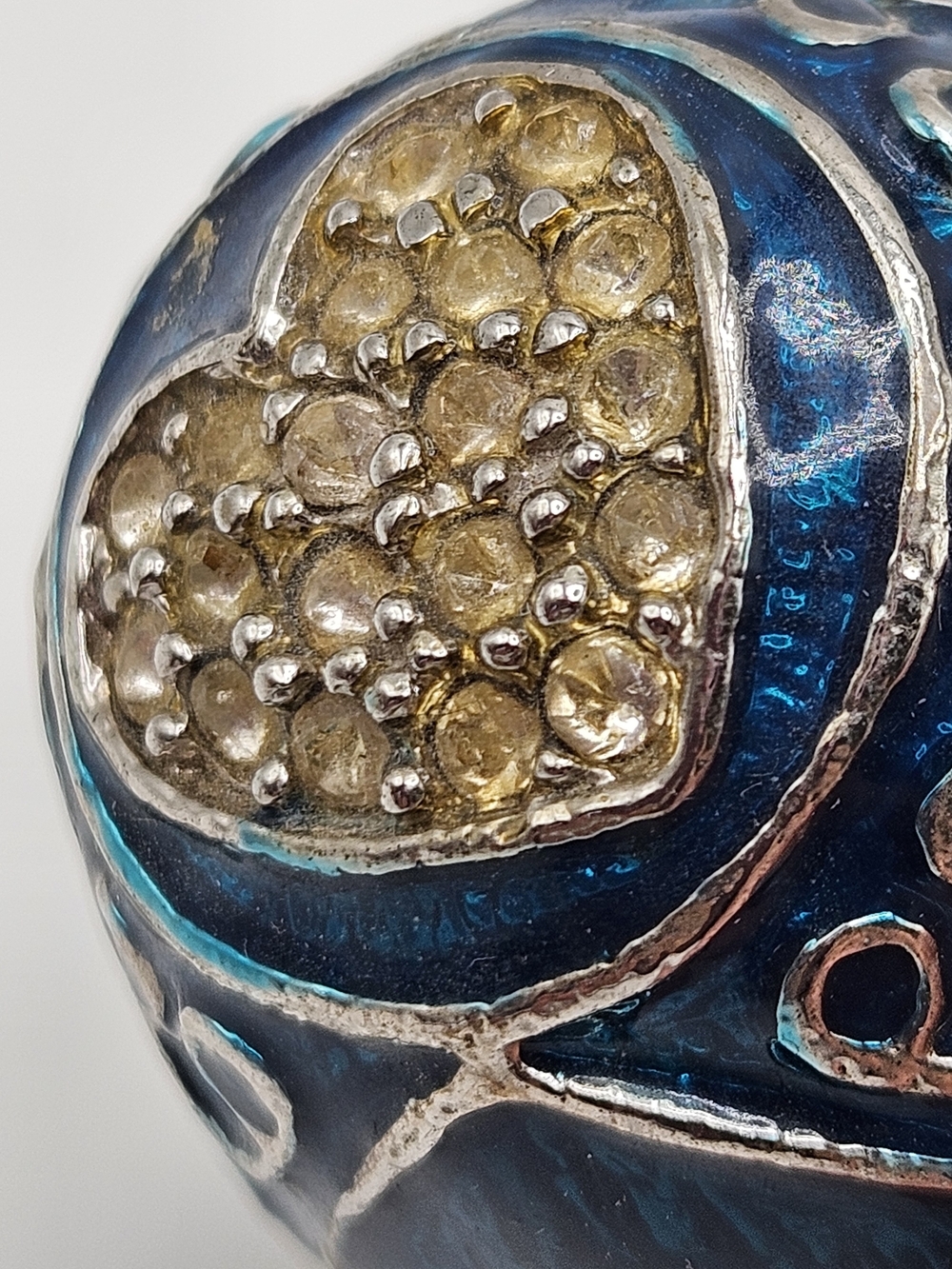 VINTAGE Blue Enamel Rhinestone Heart Silver Tone Egg Shaped Hinged Trinket Box - Picture 3 of 7